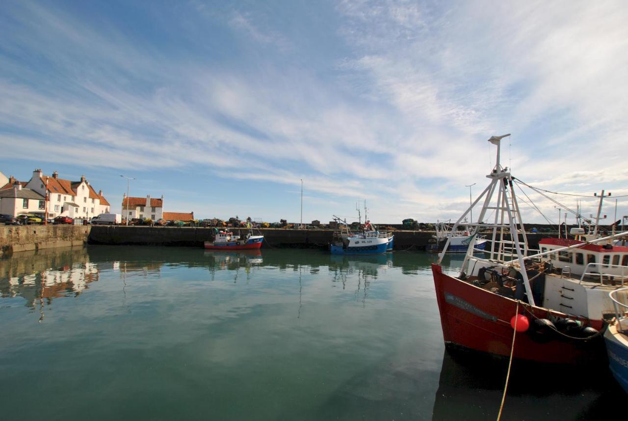 Market Apartment- Harbourfront Studio Pittenweem Bagian luar foto