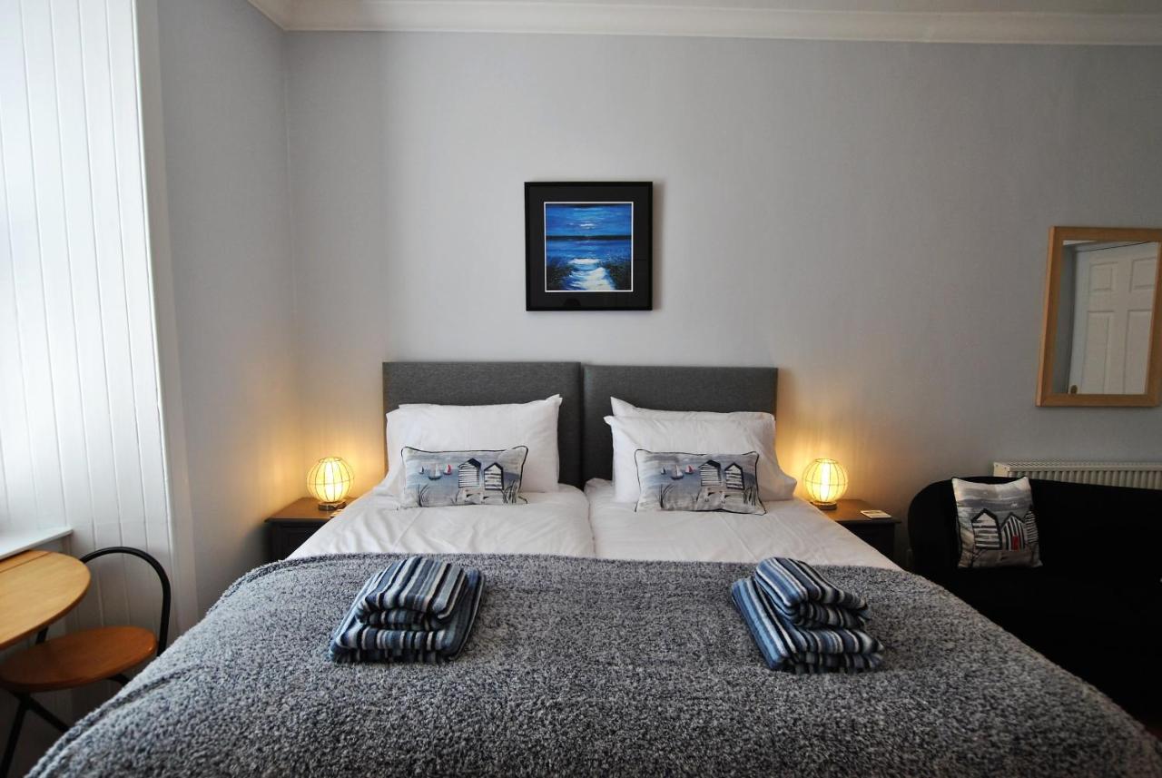 Market Apartment- Harbourfront Studio Pittenweem Bagian luar foto